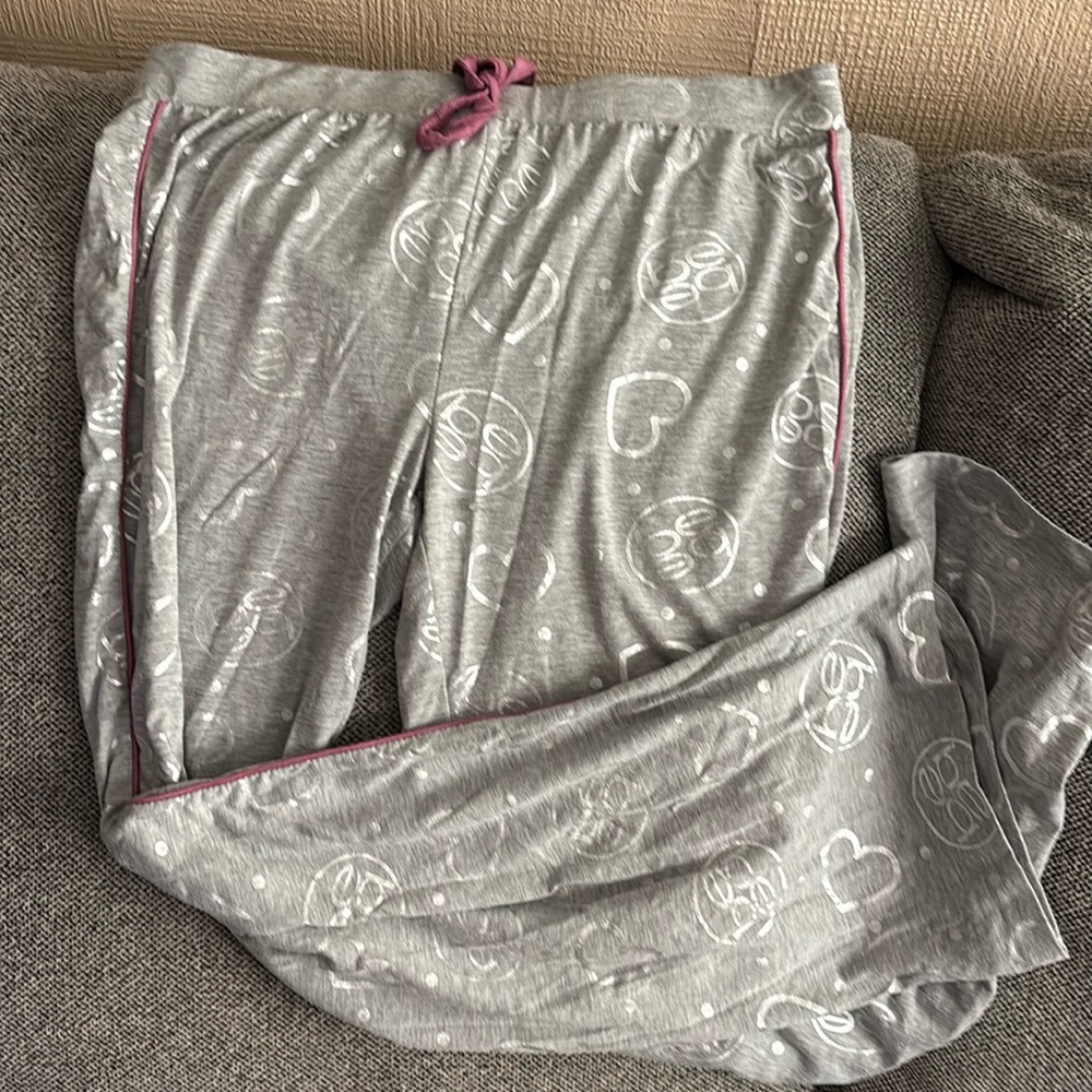 2piece pajama set. Size large.short sleeve, long pants